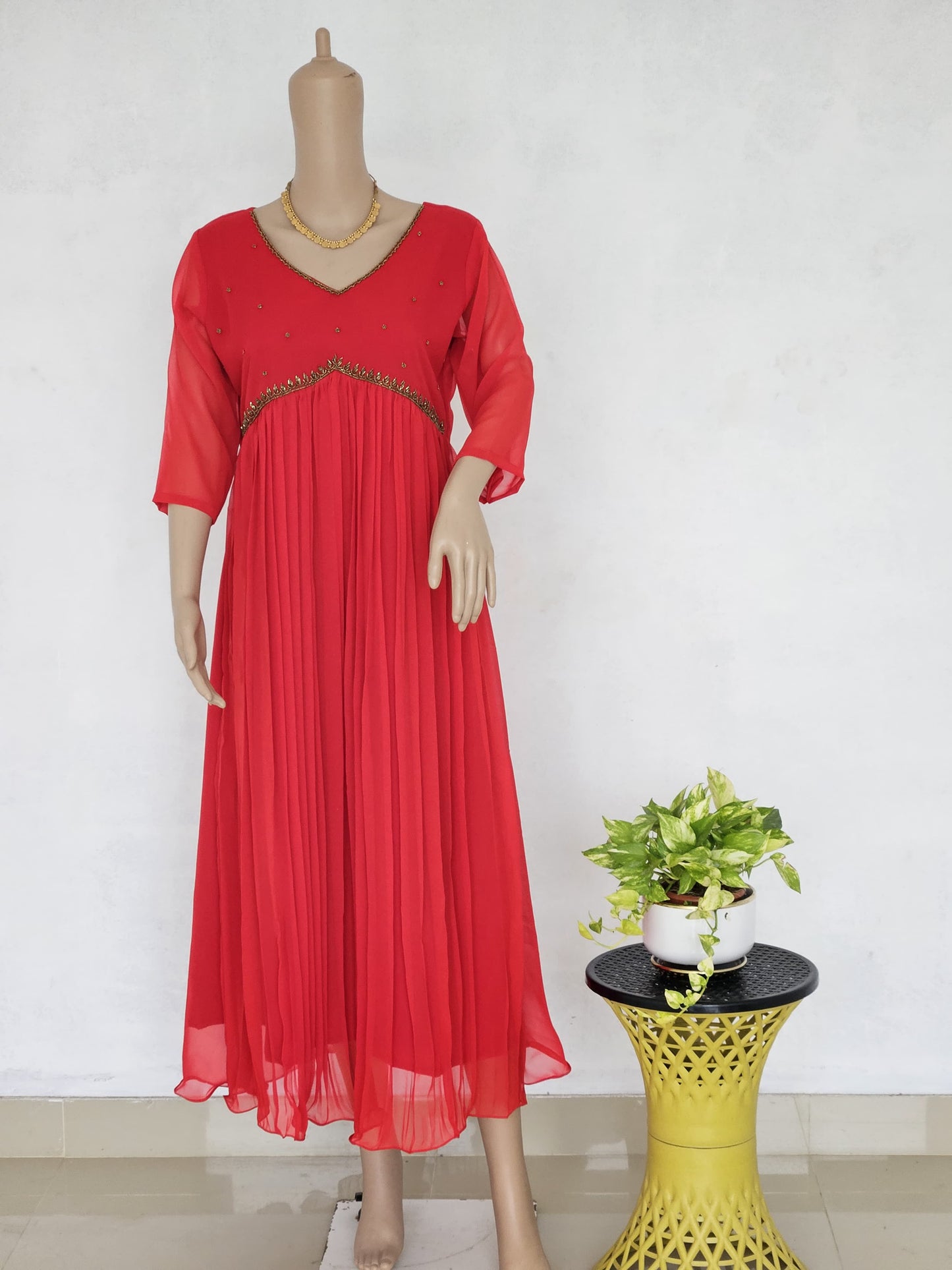 Hand worked designer Kurtis W11