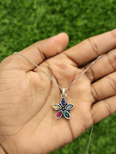 Lahariya Pendant P15