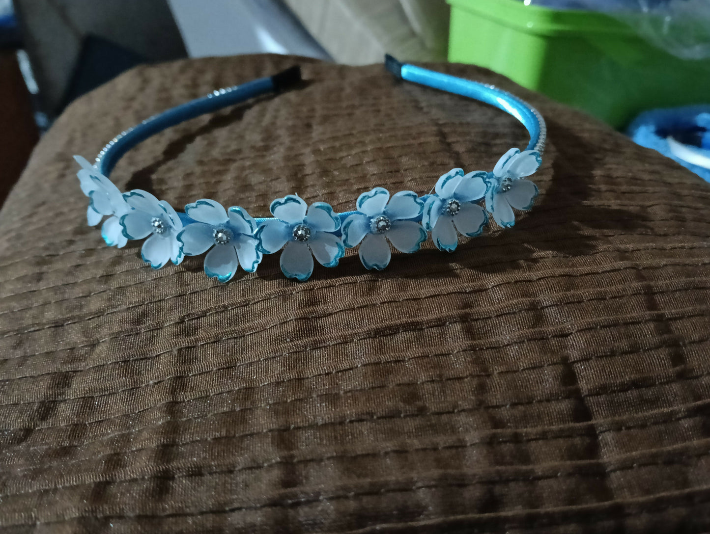 Tiyara flower hairband