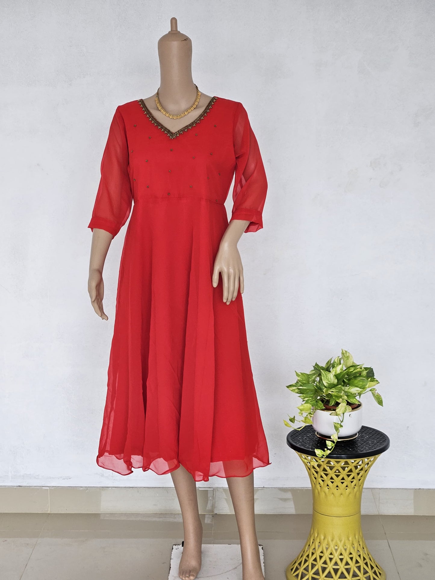 Hand worked designer Kurtis W4