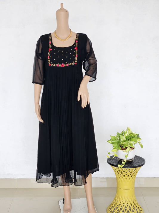 Hand worked designer Kurtis W2