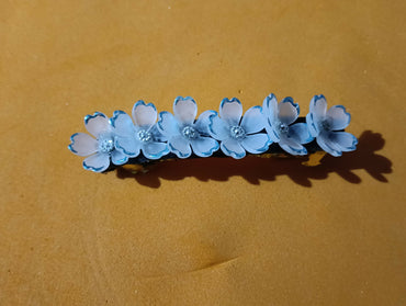 Tiyara flower centre clip