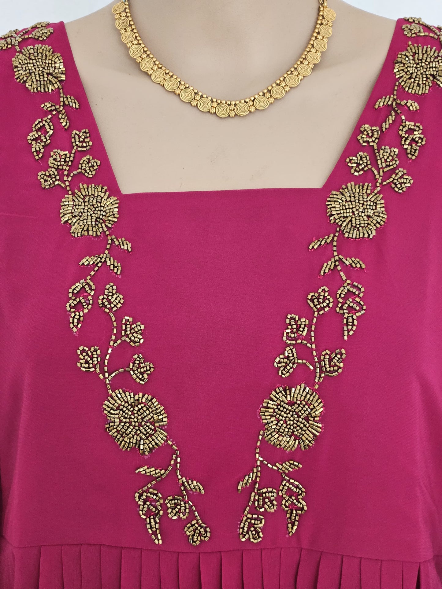 Hand worked designer Kurtis W7