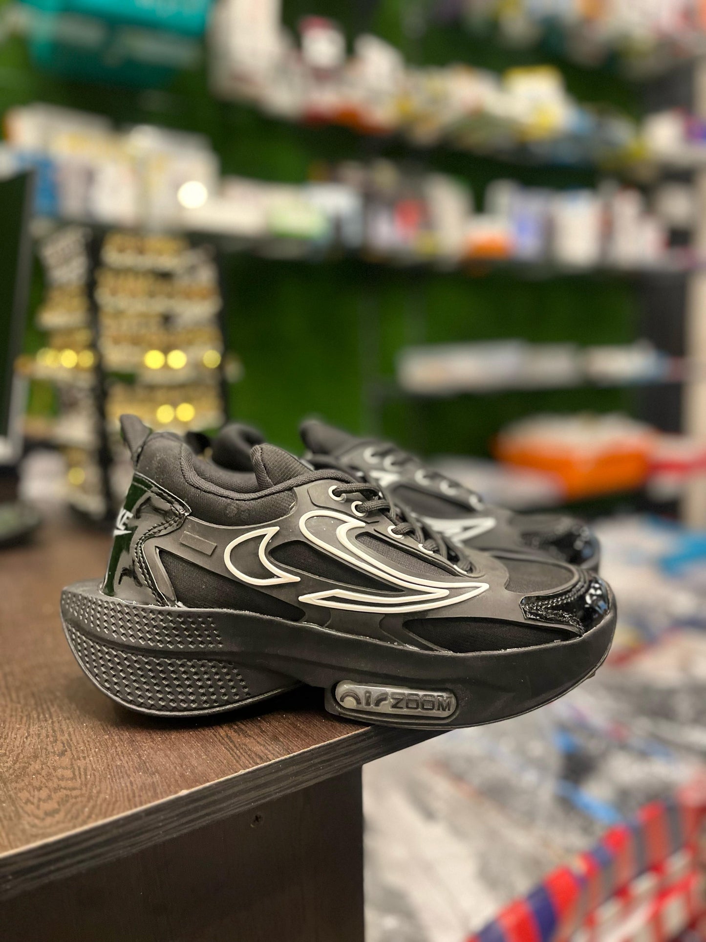 MENS&WOMENS SHOES SM10