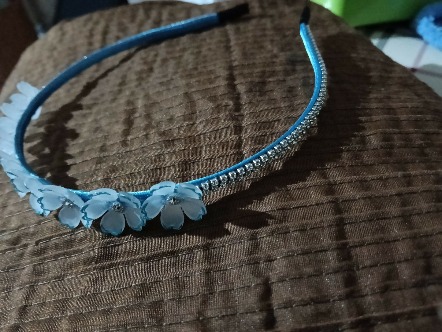 Tiyara flower hairband